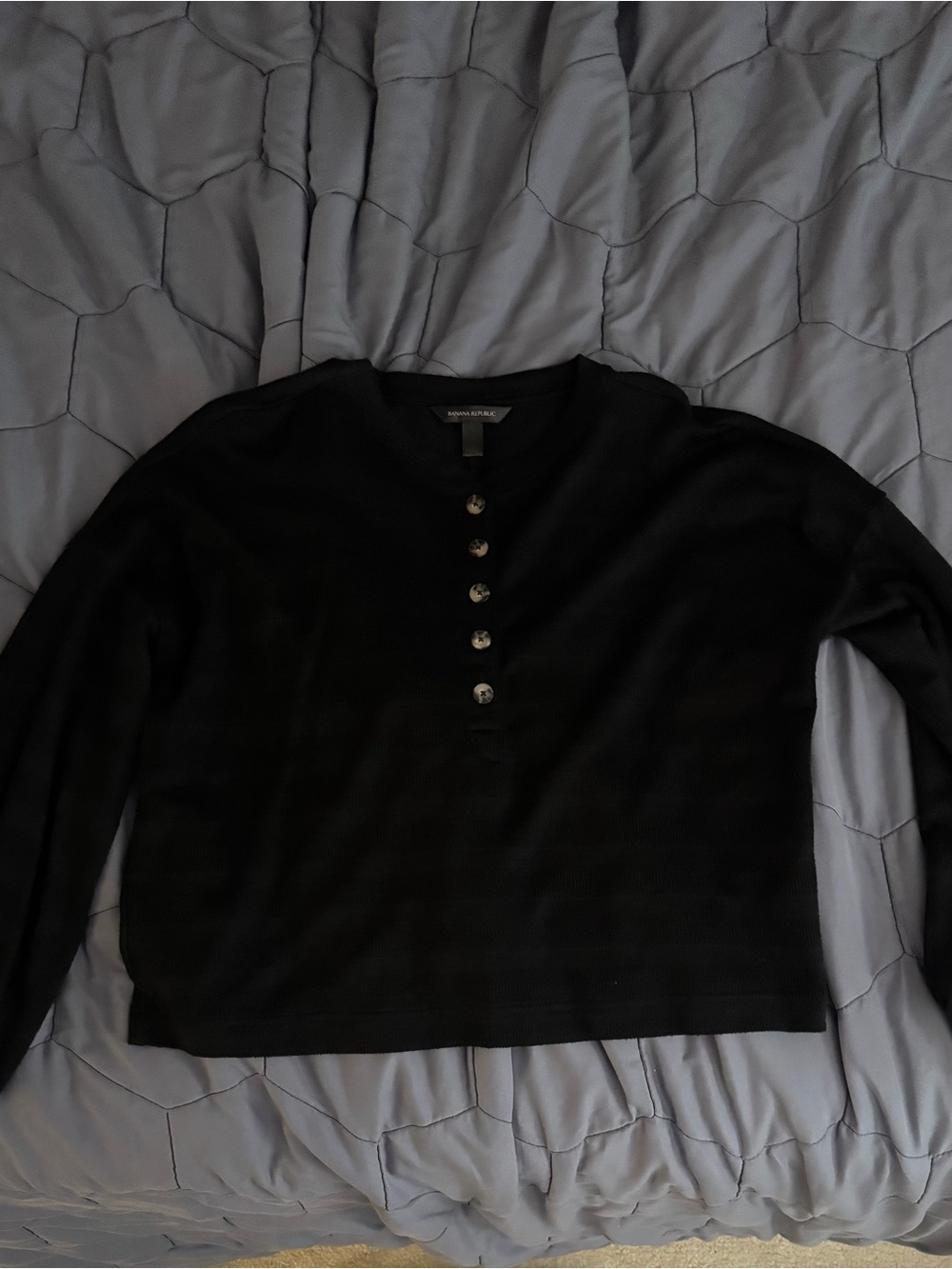 Women’s Black Light Sweater by Banana Republic